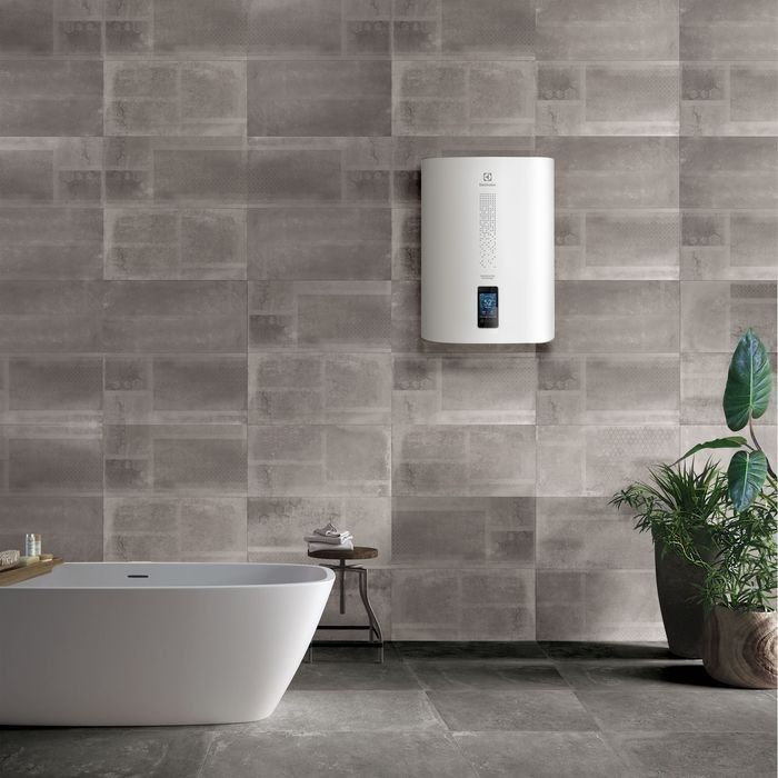 Электрический накопительный водонагреватель Electrolux EWH 30 Smart Inverter