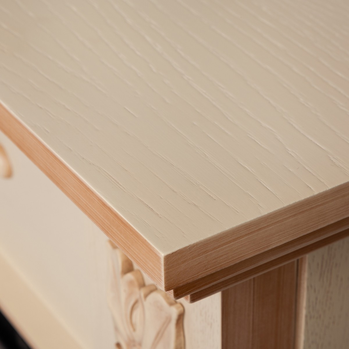 Электрокамин RealFlame  Silvia 26 WT-619B с очагом 3D Cassette 630