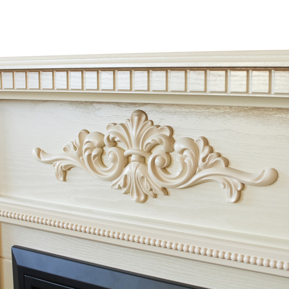 Электрокамин RealFlame  Lilian WT с очагом Fobos Lux Black