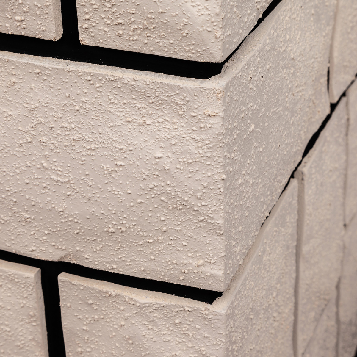 Электрокамин RealFlame  Stone 26 AO с очагом Moonblaze Deluxe Brass