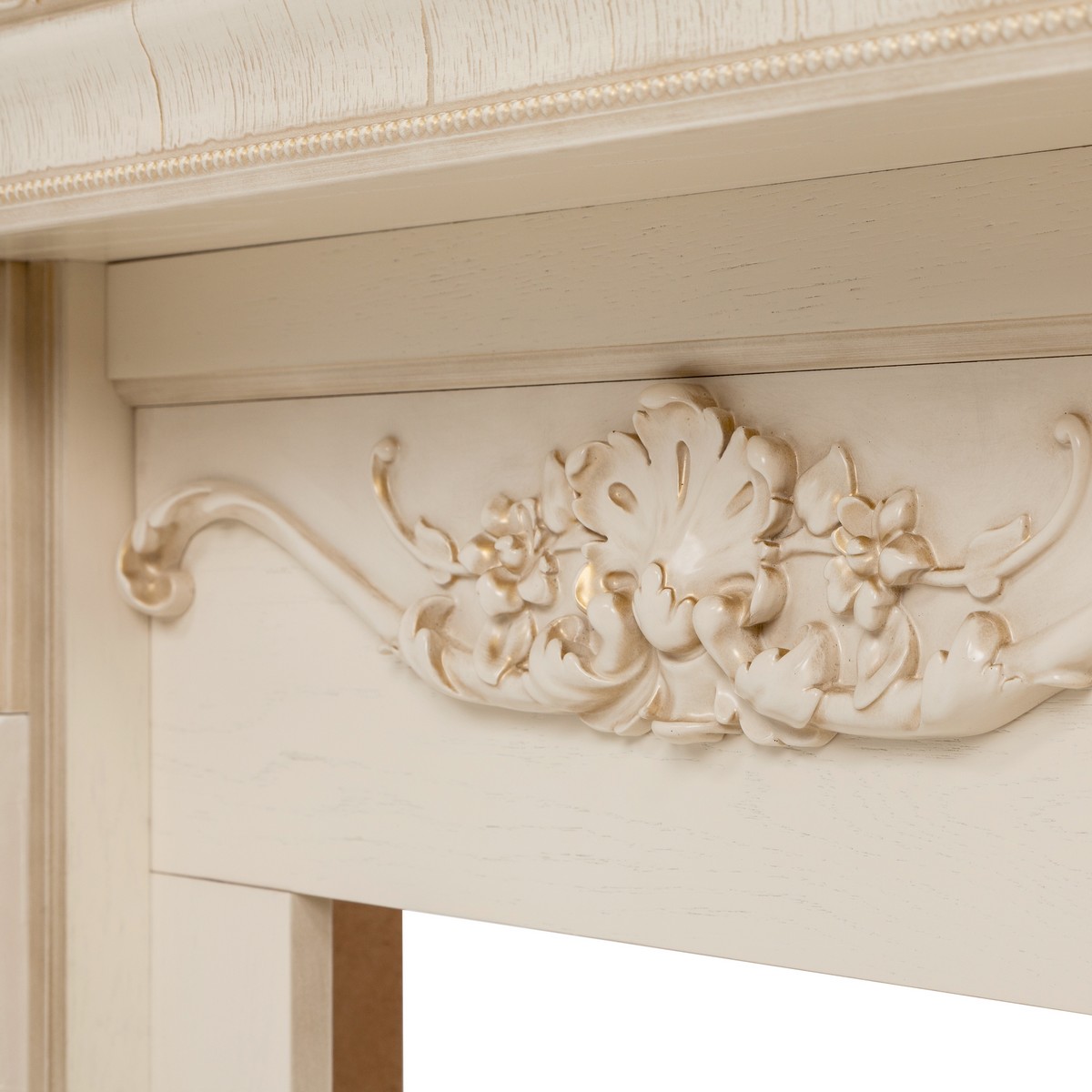 Электрокамин RealFlame  Patricia WT с очагом Majestic Lux Black RC